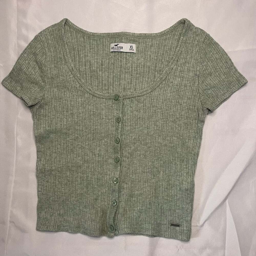 Hollister XS Green Ribbed Button-Front Short Sleeve Crop Top